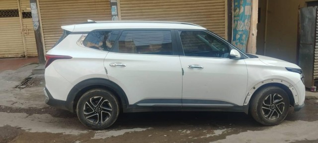 Second-hand 2022 Kia Carens Luxury Plus Diesel AT 6 STR BSVI for sale in Narsinghpur-1