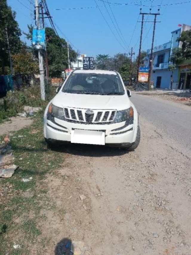 Second-hand 2012 Mahindra XUV500 W8 AWD for sale in Moradabad-1