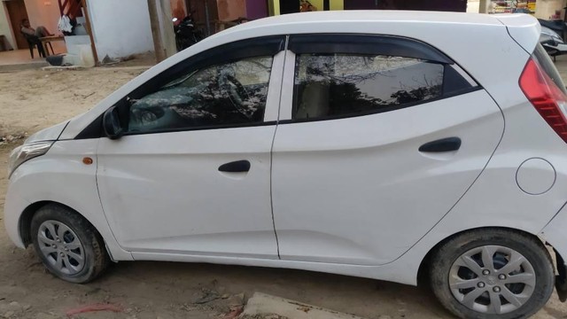 Hyundai EON Magna Plus Second-hand 2016 Hyundai EON Magna Plus for sale in Sultanpur-2