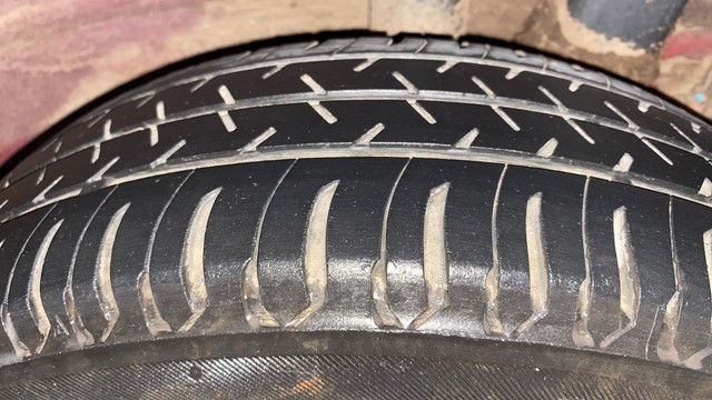 Second-hand 2013 Hyundai Grand i10 Era for sale in Kochi-31