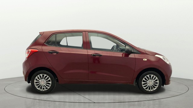 Second-hand 2013 Hyundai Grand i10 Era for sale in Kochi-1