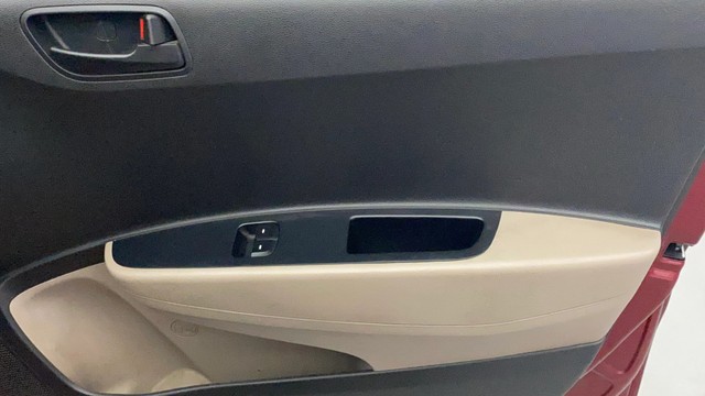 Second-hand 2013 Hyundai Grand i10 Era for sale in Kochi-17