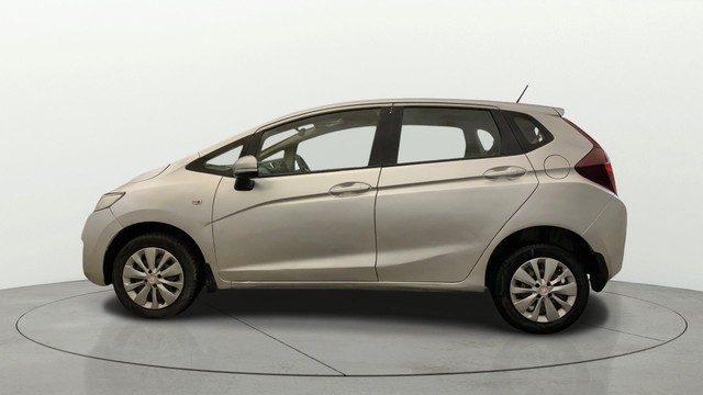 Second-hand 2016 Honda Jazz 1.2 SV i VTEC for sale in New Delhi-5