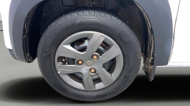 Second-hand 2019 Renault KWID 1.0 RXT Optional for sale in Kochi-29