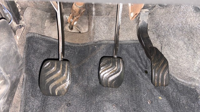 Second-hand 2017 Renault KWID RXL for sale in Surat-14