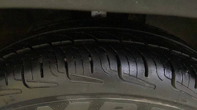 Second-hand 2017 Renault KWID RXL for sale in Surat-29