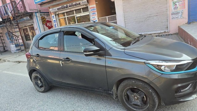 Second-hand 2023 Tata Tiago EV XZ Plus LR ACFC for sale in Dehradun-3
