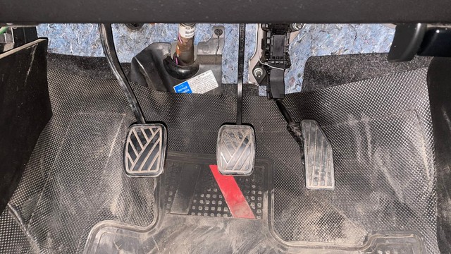 Second-hand 2019 Maruti Swift VXI for sale in Mysore-14