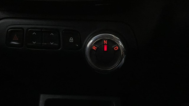 Second-hand 2018 Renault KWID 1.0 RXT AMT for sale in Bangalore-12