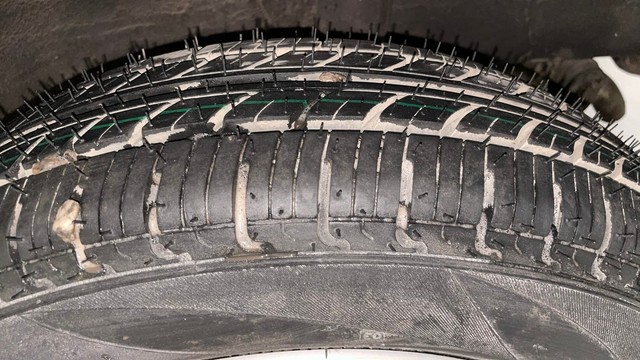 Second-hand 2018 Renault KWID 1.0 RXT AMT for sale in Bangalore-34