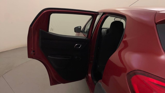 Second-hand 2018 Renault KWID 1.0 RXT AMT for sale in Bangalore-28