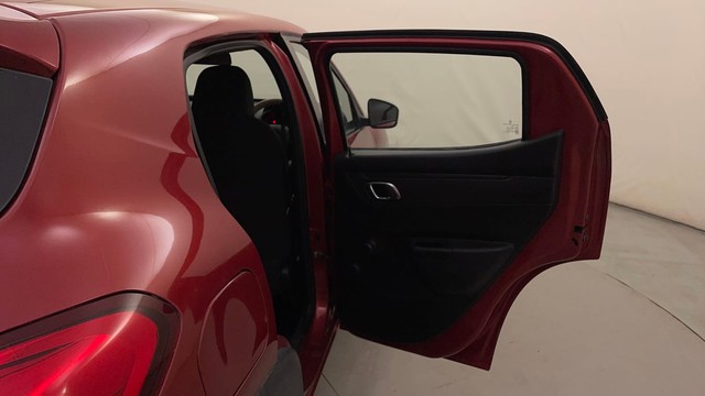 Second-hand 2018 Renault KWID 1.0 RXT AMT for sale in Bangalore-38