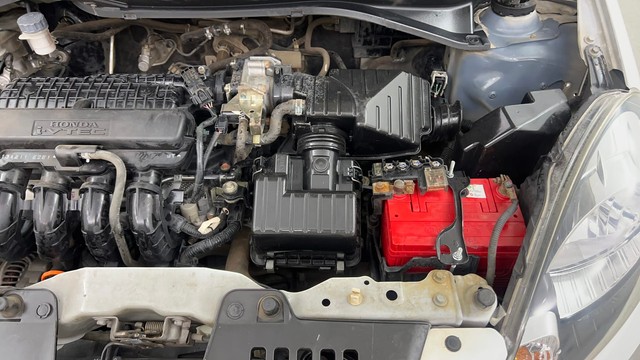 Second-hand 2014 Honda Amaze S i-VTEC for sale in Pune-38