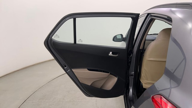 Second-hand 2015 Hyundai Grand i10 1.2 Kappa Asta for sale in Pune-32