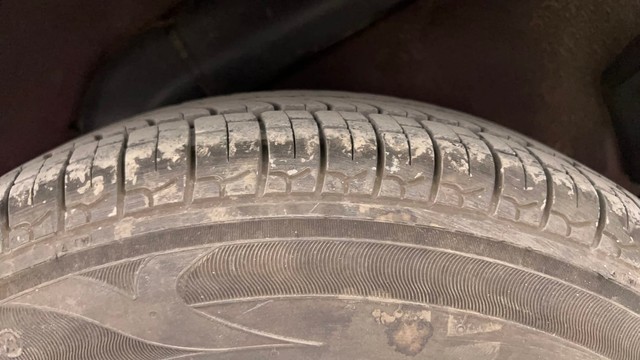 Second-hand 2015 Hyundai i10 Magna 1.1 for sale in Pune-36