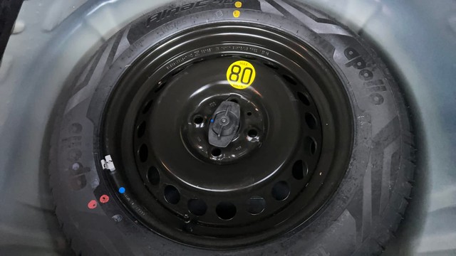 Second-hand 2024 Maruti Baleno Alpha AMT for sale in Pune-21