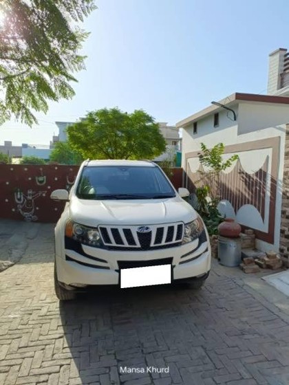 Mahindra XUV500 W6 2WD Second-hand 2015 Mahindra XUV500 W6 2WD for sale in Mansa