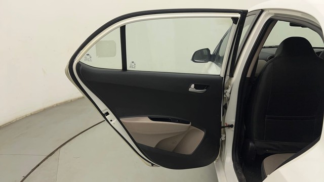 Second-hand 2015 Hyundai Xcent Petrol for sale in Mumbai-25