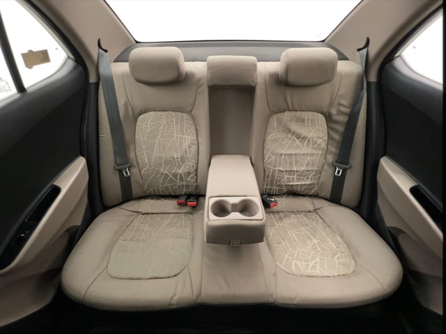 Second-hand 2015 Hyundai Xcent Petrol for sale in Mumbai-38