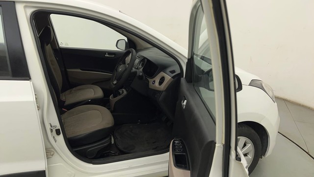 Second-hand 2015 Hyundai Xcent Petrol for sale in Mumbai-15