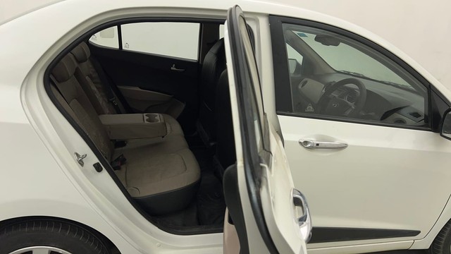 Second-hand 2015 Hyundai Xcent Petrol for sale in Mumbai-24