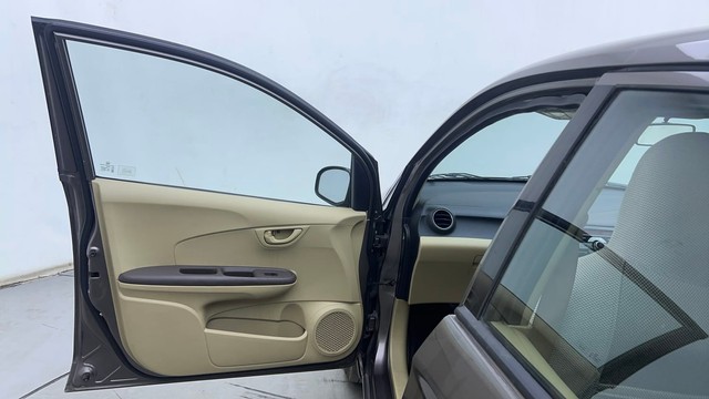 Second-hand 2013 Honda Amaze S i-VTEC for sale in Hyderabad-37