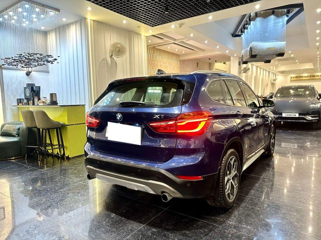 Second-hand 2017 BMW X5 xDrive 30d Design Pure Experience 5 Seater for sale in New Delhi-8