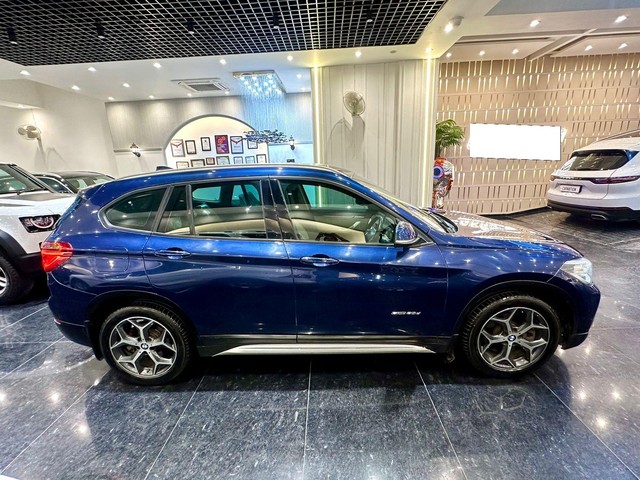 Second-hand 2017 BMW X5 xDrive 30d Design Pure Experience 5 Seater for sale in New Delhi-1