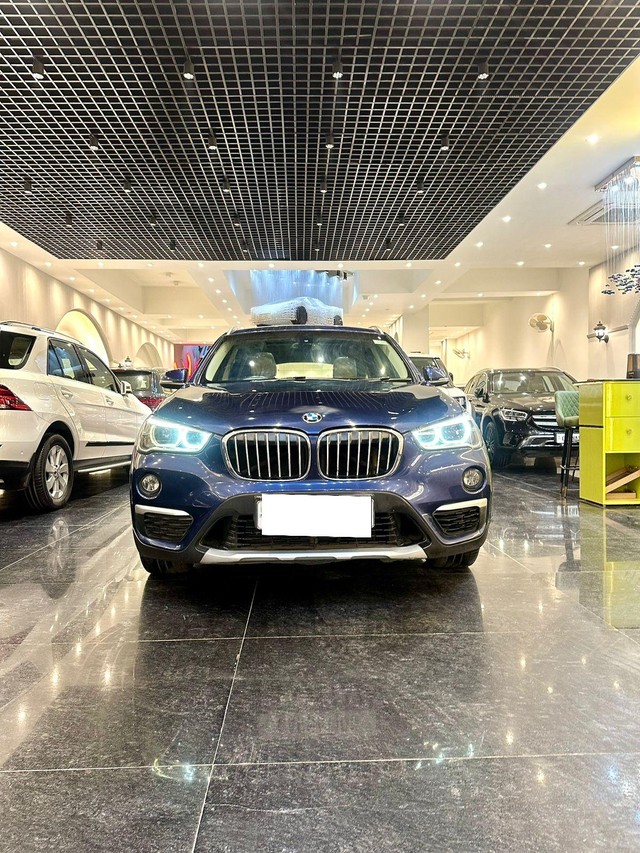 Second-hand 2017 BMW X5 xDrive 30d Design Pure Experience 5 Seater for sale in New Delhi-6