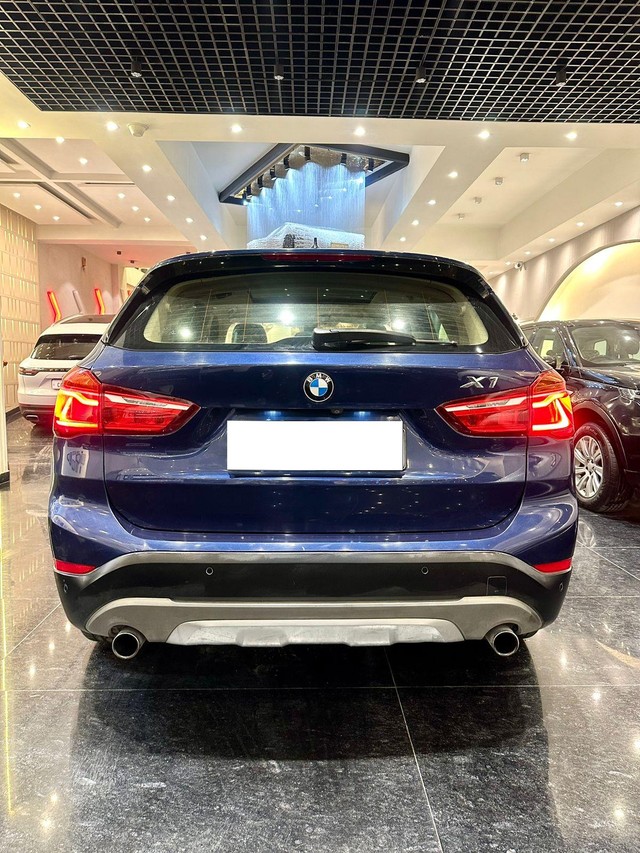 Second-hand 2017 BMW X5 xDrive 30d Design Pure Experience 5 Seater for sale in New Delhi-2