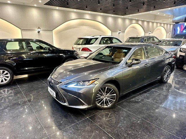 Second-hand 2022 Lexus ES 300h Exquisite for sale in New Delhi-4