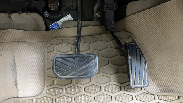 Second-hand 2017 Maruti Suzuki Dzire VXI for sale in Hyderabad-14