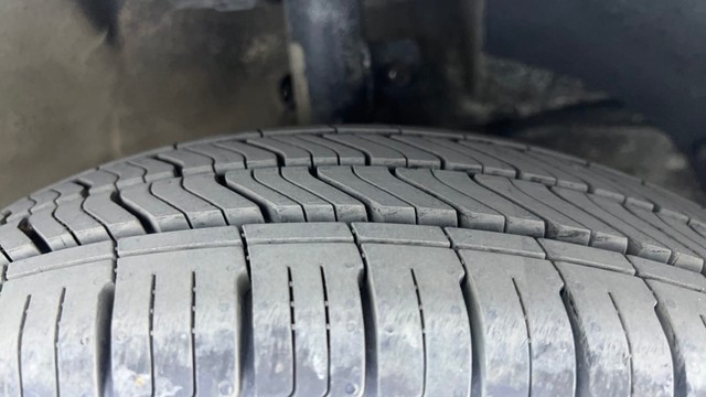 Second-hand 2017 Maruti Suzuki Dzire VXI for sale in Hyderabad-27