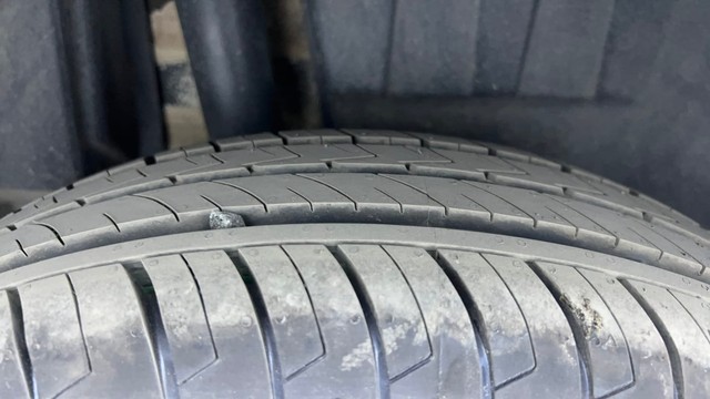 Second-hand 2017 Maruti Suzuki Dzire VXI for sale in Hyderabad-35