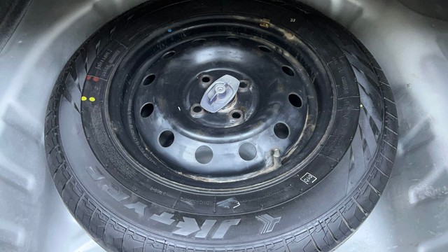 Second-hand 2017 Maruti Suzuki Dzire VXI for sale in Hyderabad-21