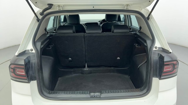 Second-hand 2022 Volkswagen Taigun 1.0 Topline AT for sale in Ahmedabad-9