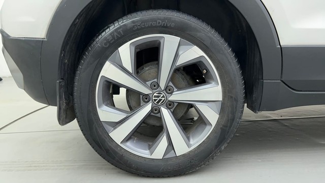 Second-hand 2022 Volkswagen Taigun 1.0 Topline AT for sale in Ahmedabad-18