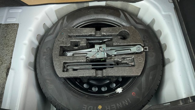 Second-hand 2022 Volkswagen Taigun 1.0 Topline AT for sale in Ahmedabad-21