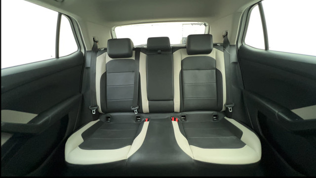 Second-hand 2022 Volkswagen Taigun 1.0 Topline AT for sale in Ahmedabad-38