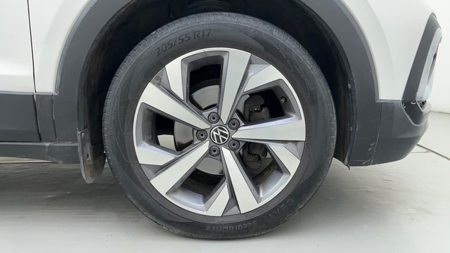 Second-hand 2022 Volkswagen Taigun 1.0 Topline AT for sale in Ahmedabad-17