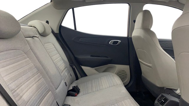 Second-hand 2020 Hyundai Aura SX Plus AMT for sale in Bangalore-16