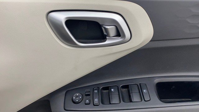 Second-hand 2020 Hyundai Aura SX Plus AMT for sale in Bangalore-17