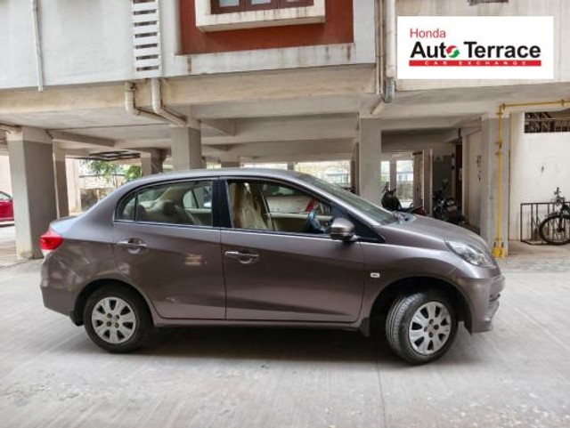 Honda Amaze S Petrol Second-hand 2015 Honda Amaze S Petrol for sale in Vadodara-3