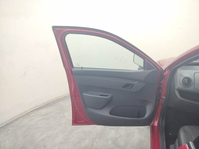 Second-hand 2015 Renault KWID RXT for sale in Coimbatore-25