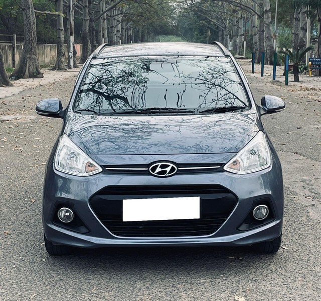Second-hand 2014 Hyundai Grand i10 AT Asta for sale in New Delhi-3