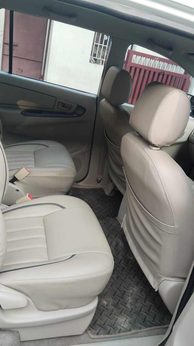 Second-hand 2013 Toyota Innova 2.5 G (Diesel) 7 Seater for sale in Coimbatore-5