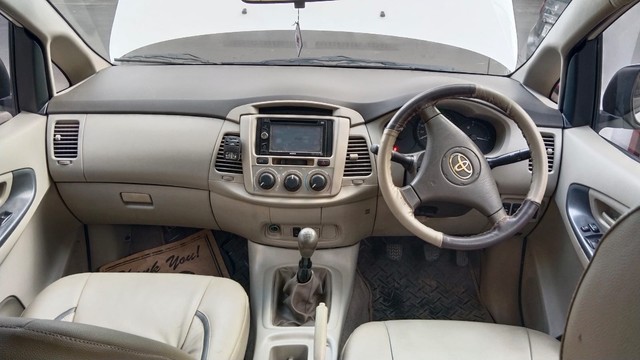 Second-hand 2013 Toyota Innova 2.5 G (Diesel) 7 Seater for sale in Coimbatore-4