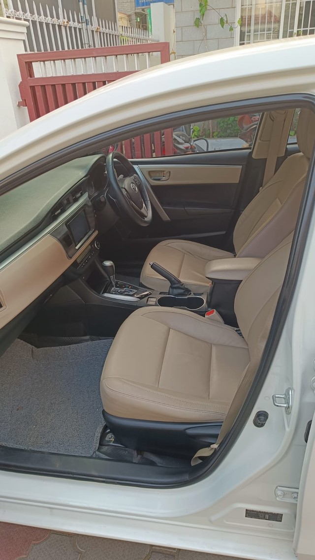 Toyota Corolla Altis VL AT Second-hand 2017 Toyota Corolla Altis VL AT for sale in Coimbatore-7