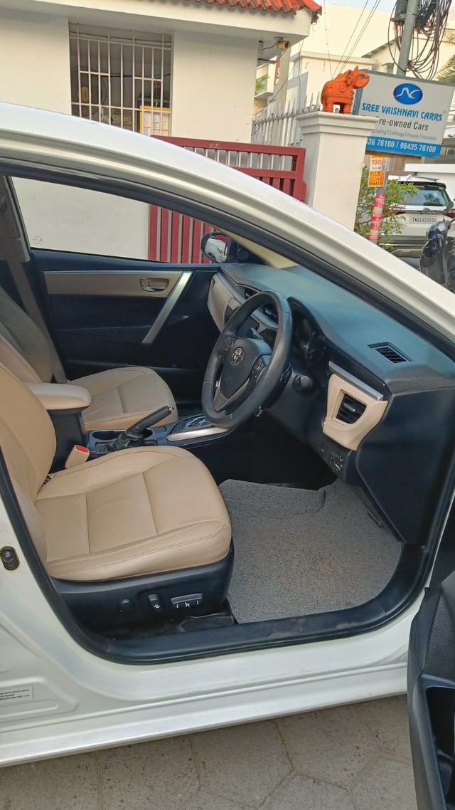 Toyota Corolla Altis VL AT Second-hand 2017 Toyota Corolla Altis VL AT for sale in Coimbatore-8