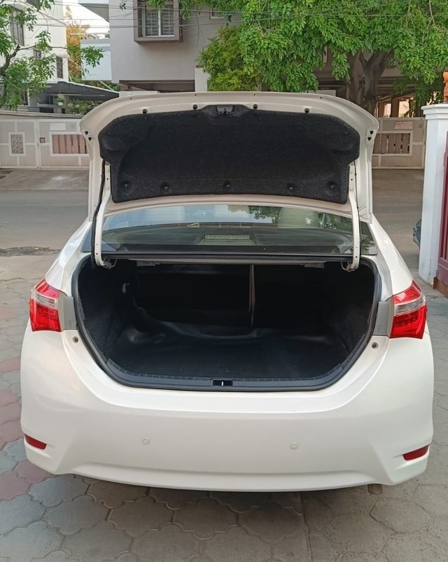 Toyota Corolla Altis VL AT Second-hand 2017 Toyota Corolla Altis VL AT for sale in Coimbatore-9